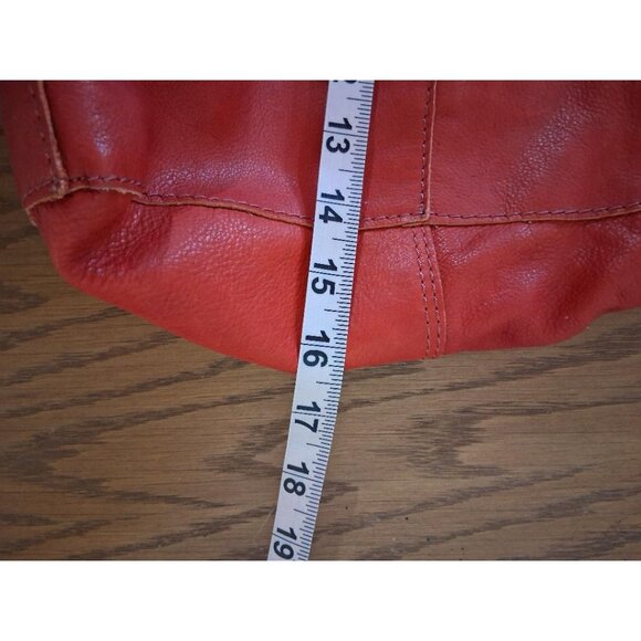 American Leather Co. Red Leather Tote Bag With Stitched Detailing & Zipper Pocke - Picture 4 of 8